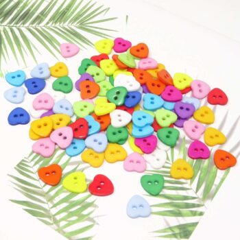 100st knappar i resin - Hjärtan -
